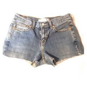 Levis cut off shorts